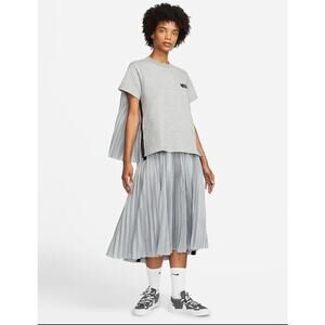 NWT Nike Tech x Sacai Pleated Short-Sleeve Sweatshirt Top Size Small